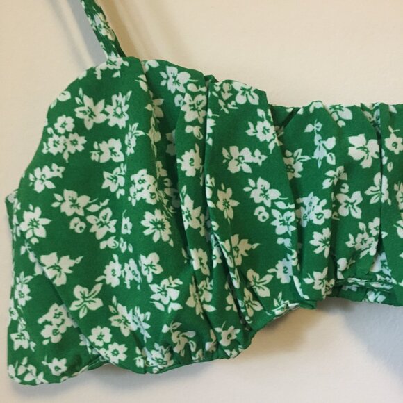 Summer Shamrock Green Bra Top With White Flowers - Picture 6 of 11